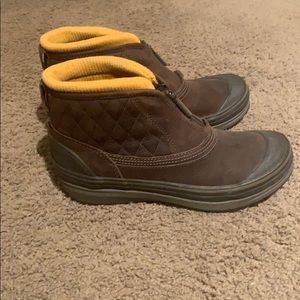 New- Clarks Snow Booties